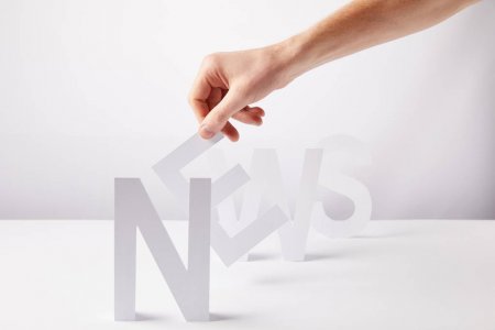 Мостовой о желтой Семаку: Он правильно сделал, что ушел со скамейки. Лучше успокоиться, чем потом мячи пинать. Защитник ЦСКА первым его толкнул